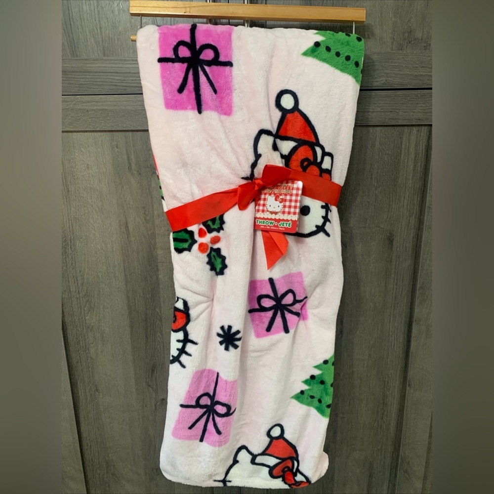 New Hello Kitty Christmas Gift & Trees Soft Pink Plush 60" x 70" Throw Blanket